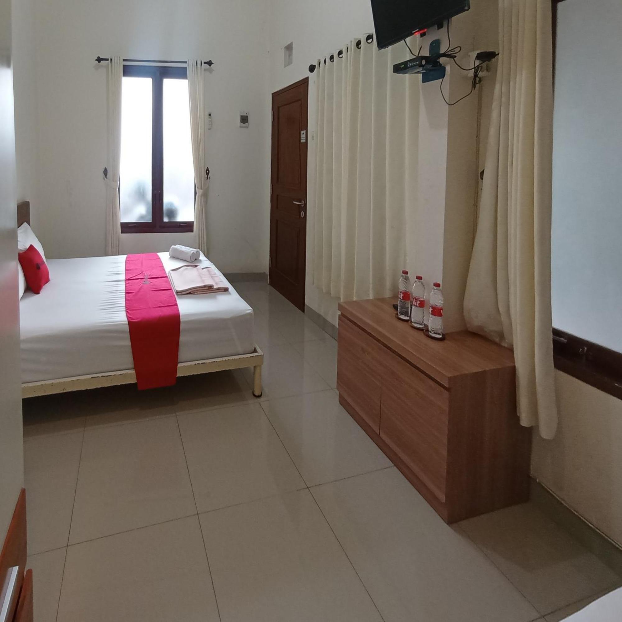 Reddoorz At Syariah House Purwokerto Hotel ภายนอก รูปภาพ