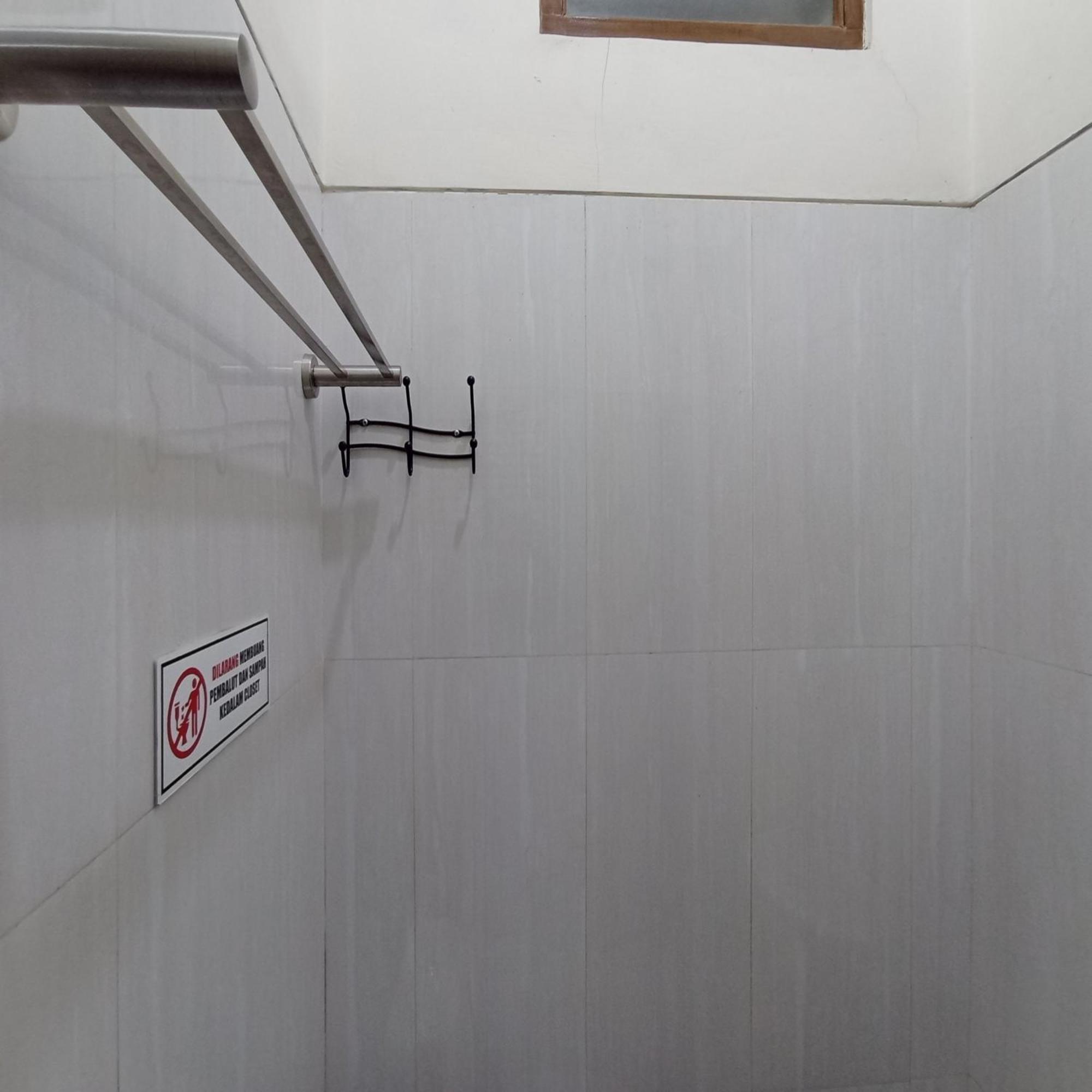 Reddoorz At Syariah House Purwokerto Hotel ภายนอก รูปภาพ