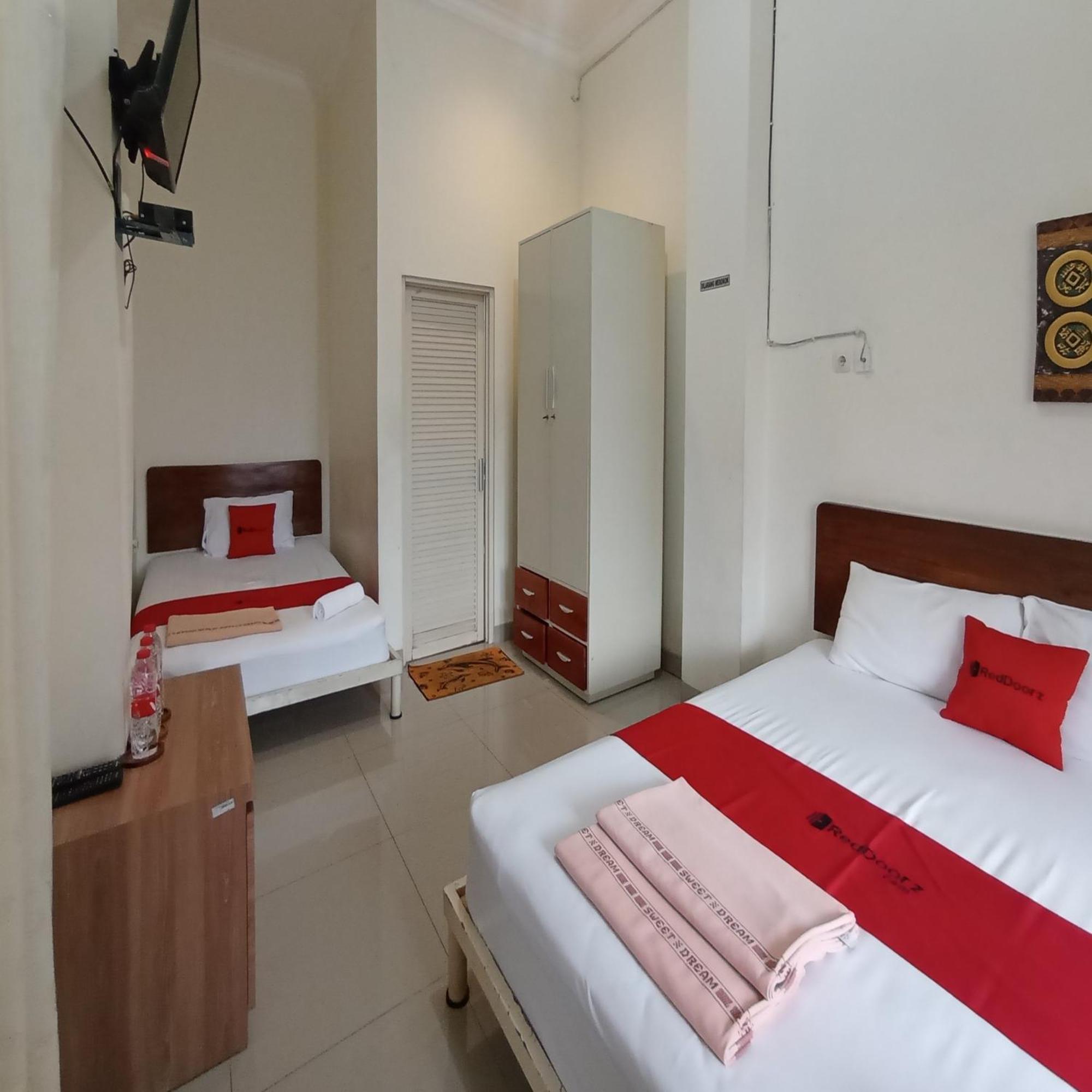 Reddoorz At Syariah House Purwokerto Hotel ภายนอก รูปภาพ