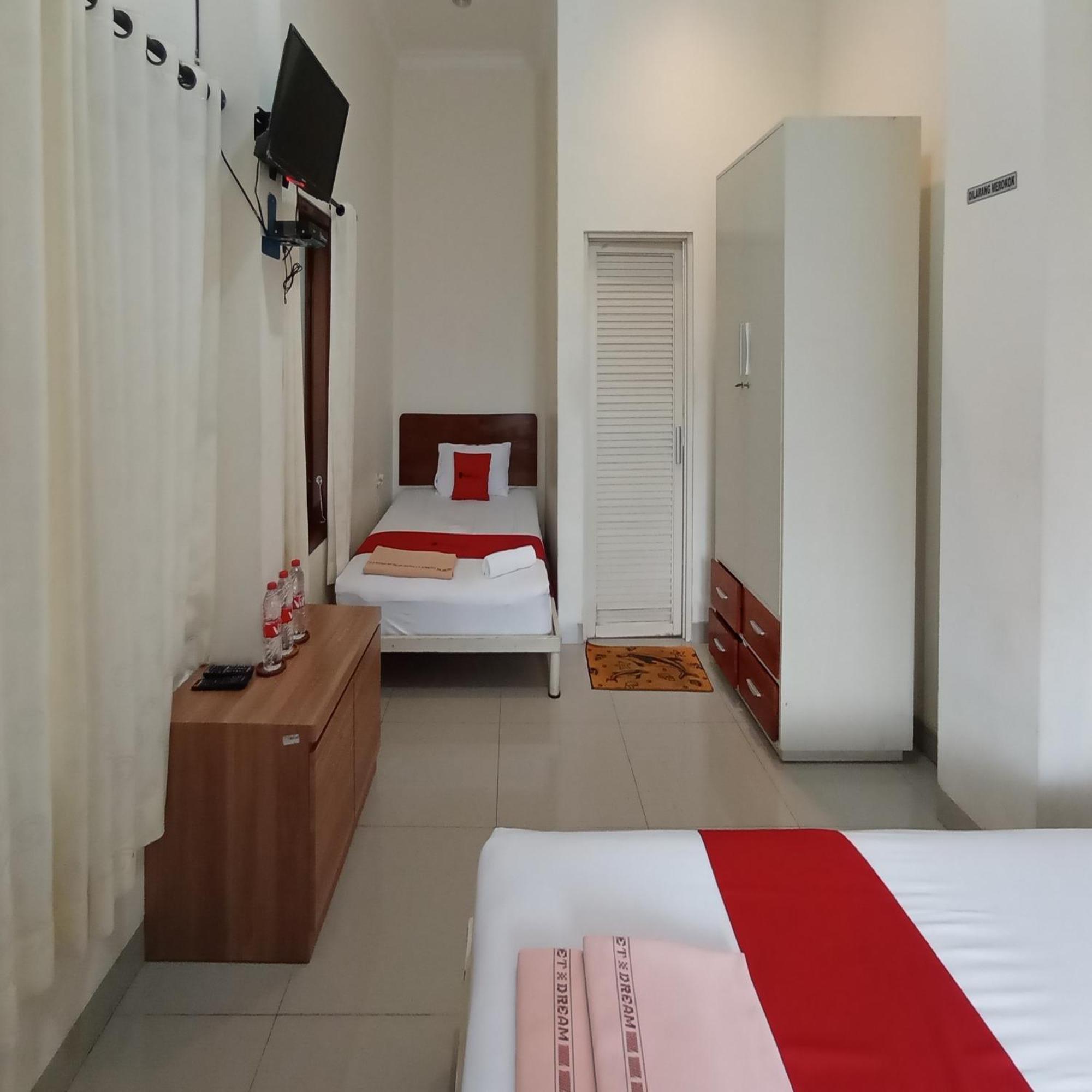 Reddoorz At Syariah House Purwokerto Hotel ภายนอก รูปภาพ