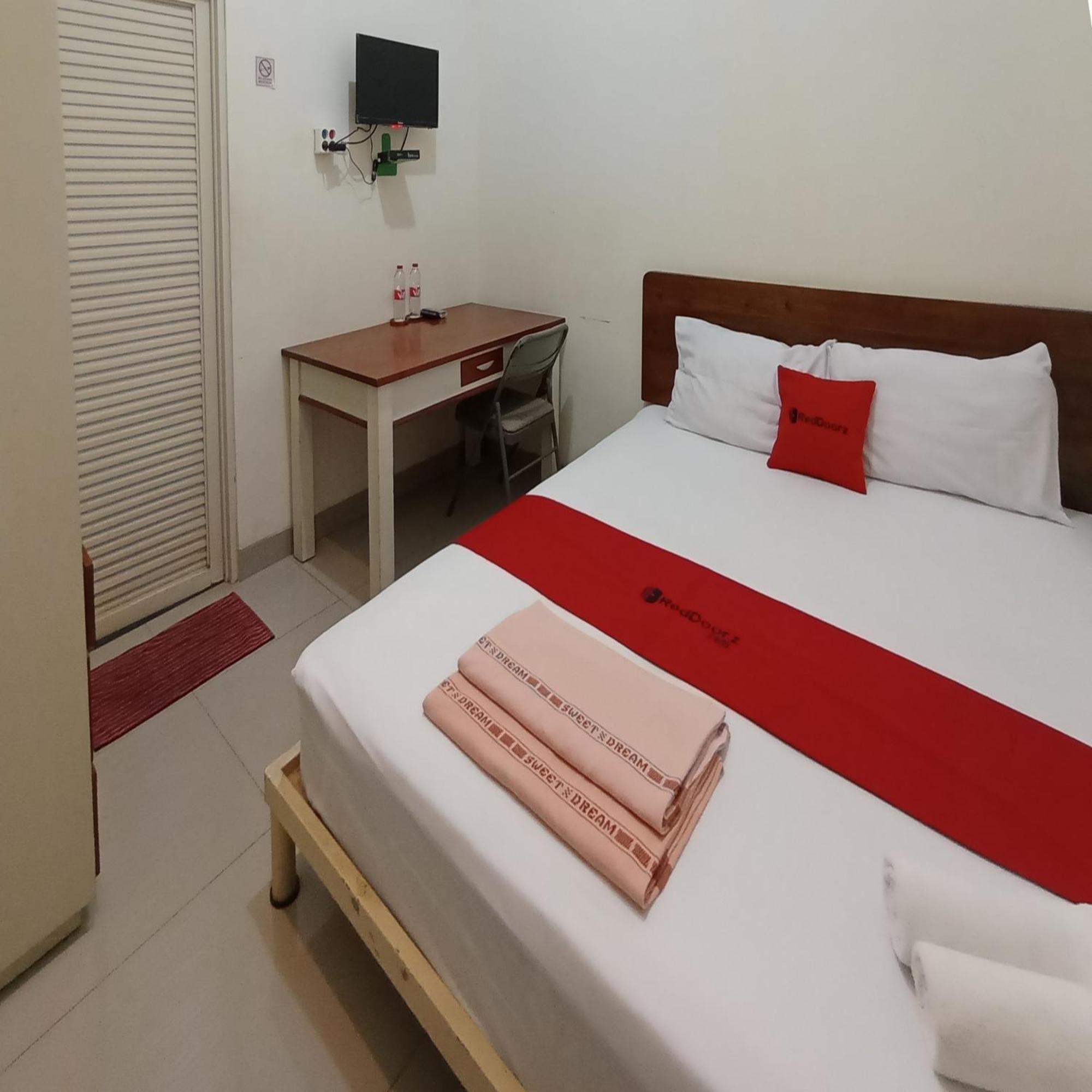 Reddoorz At Syariah House Purwokerto Hotel ภายนอก รูปภาพ